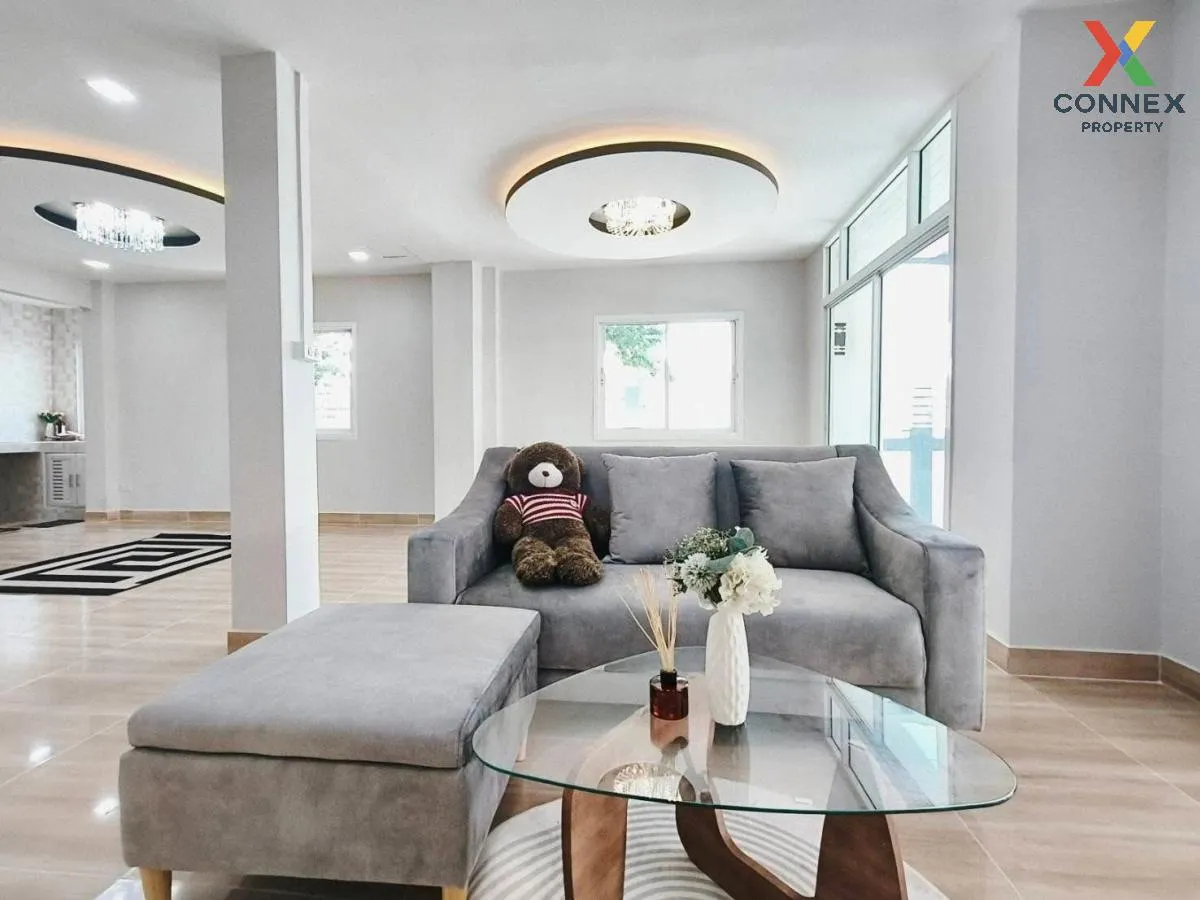 ขายทาวน์เฮ้าส์/ทาวน์โฮม  เมธา 2 สยามธรณี รีโนเวทใหม่ ท่าแร้ง เขต  4