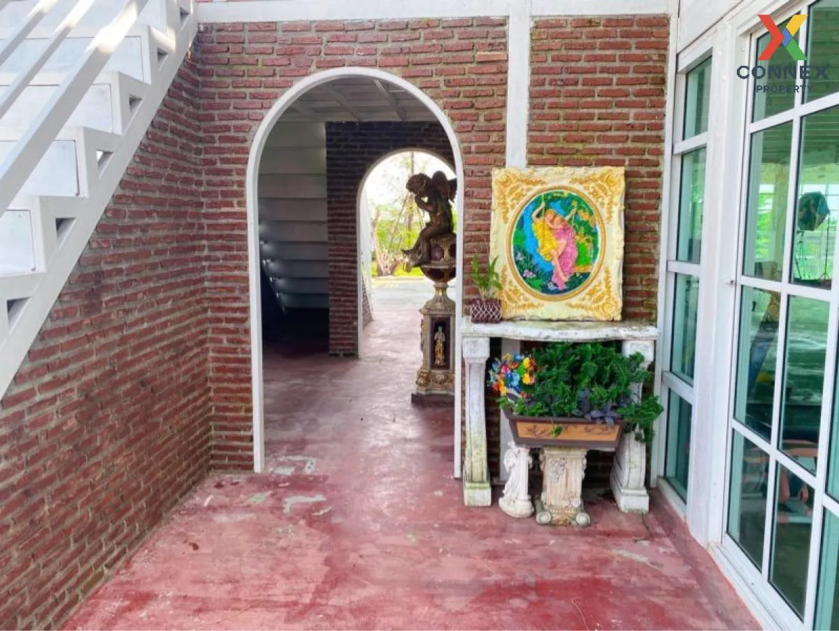 ขายบ้านสไตล์ยุโรป วิวธรรมชาติ พื้นที่กว้าง 4 ไร่  อ.บางเลน  นครปฐ