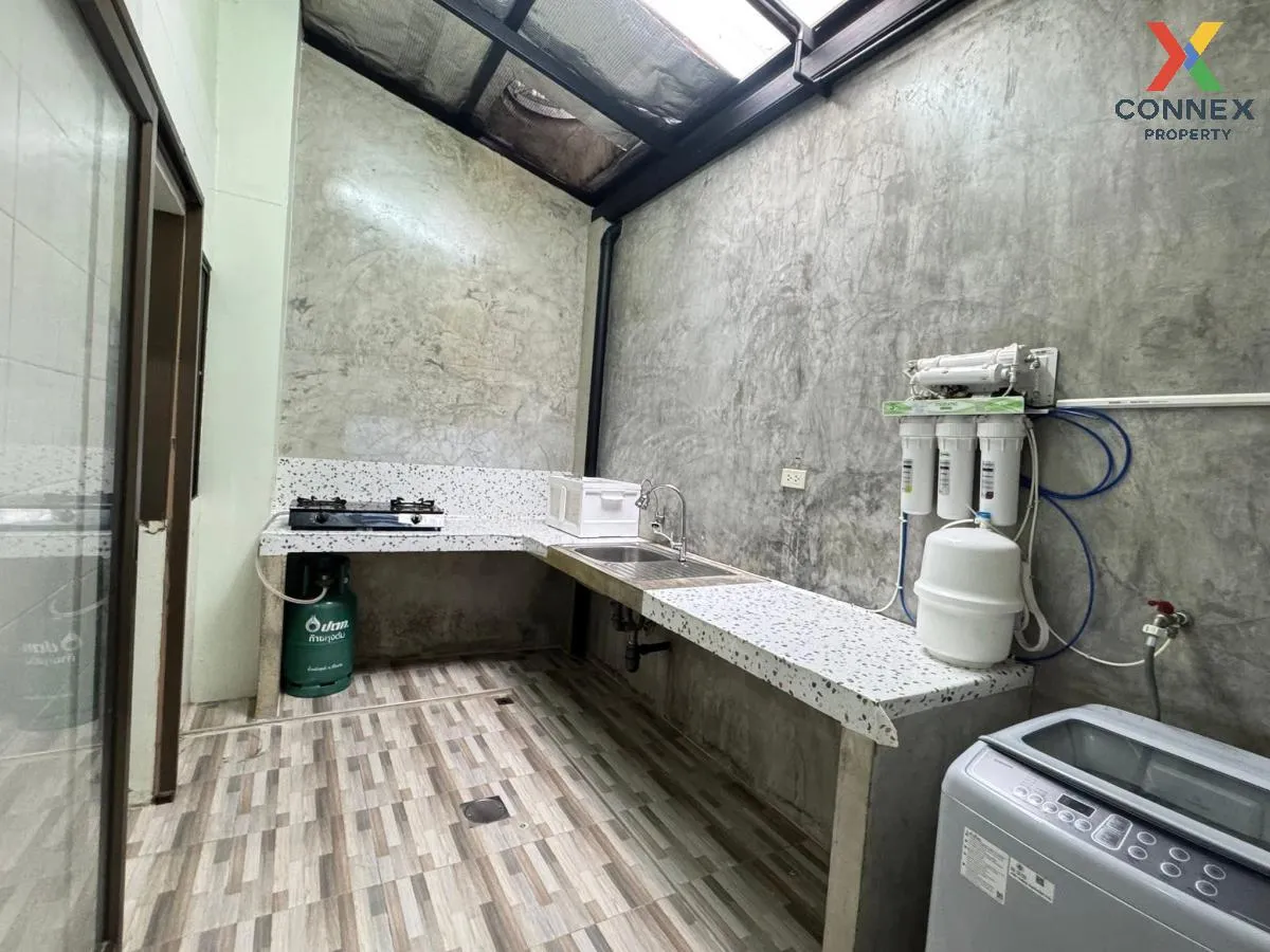 เช่าทาวน์เฮ้าส์ 3 ชั้น ซอยลาดพร้าว 64 แยก 7 วังทองหลาง เขต วังทอง 4