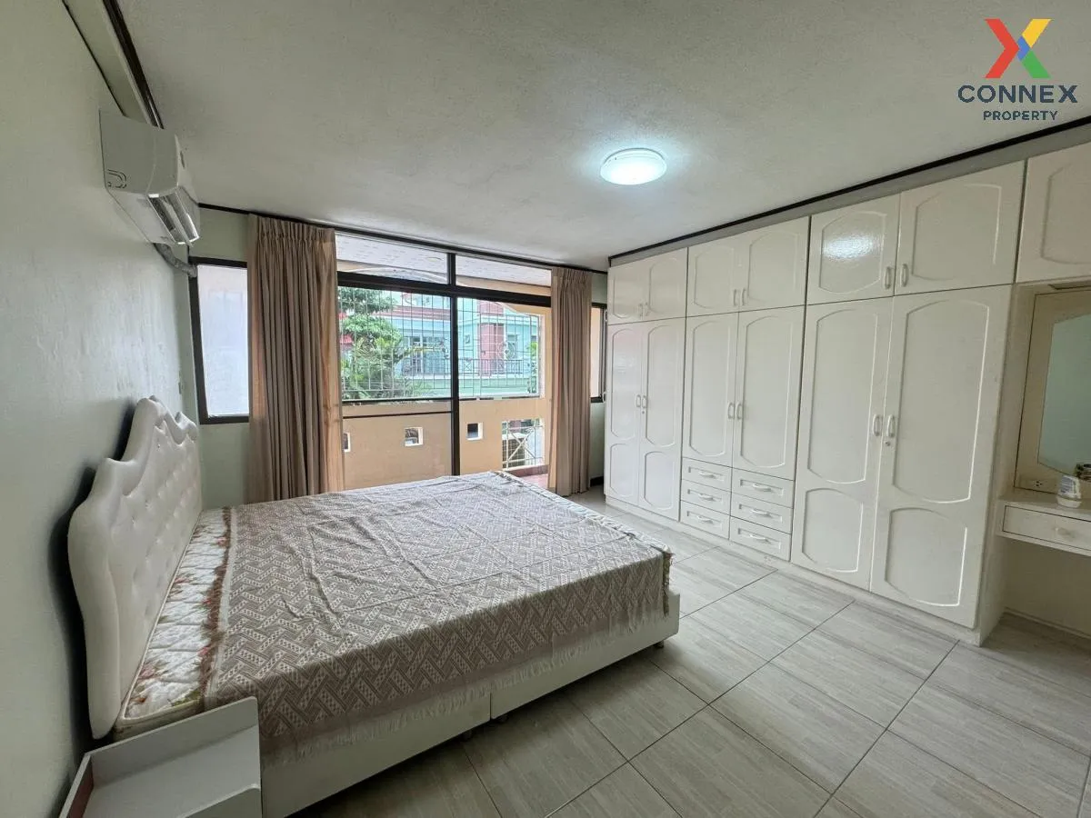 เช่าทาวน์เฮ้าส์ 3 ชั้น ซอยลาดพร้าว 64 แยก 7 วังทองหลาง เขต วังทอง