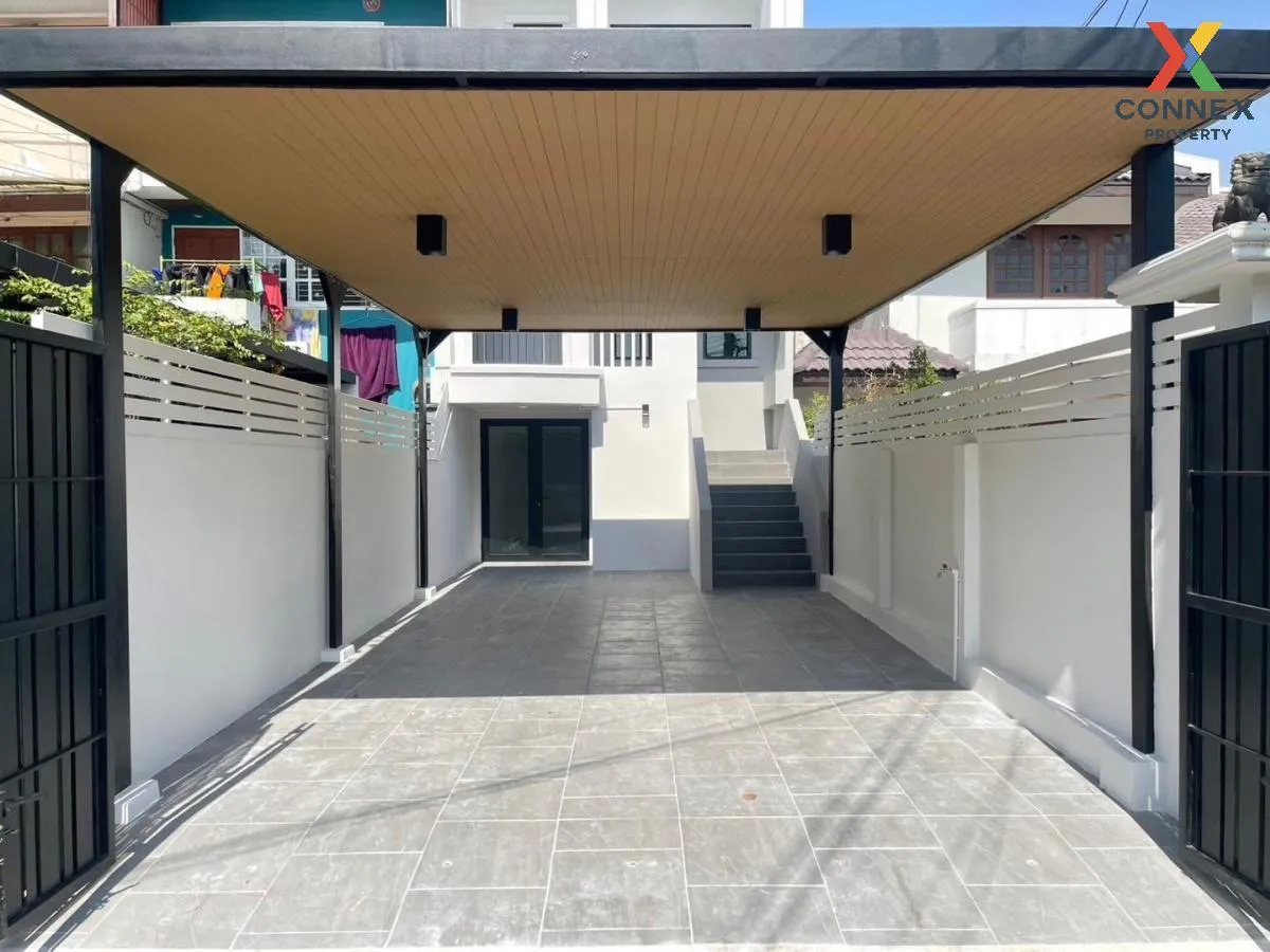 ขายทาวน์โฮม 3 ชั้น ซอยติวานนท์43 รีโนเวทใหม่ ท่าทราย เมืองนนทบุรี 4