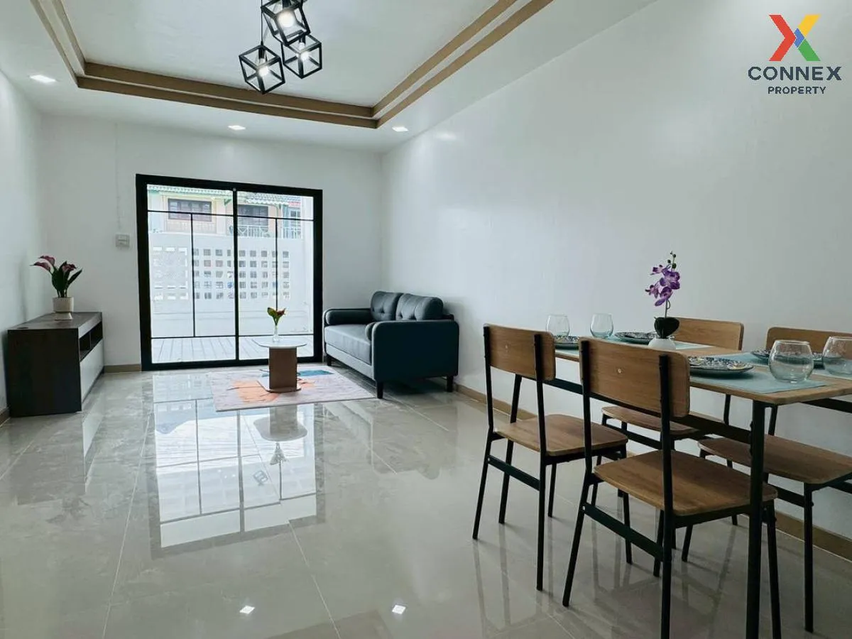 ขายทาวน์เฮ้าส์/ทาวน์โฮม  บ้านพฤกษา 3 บางบัวทอง รีโนเวทใหม่ บางคูร