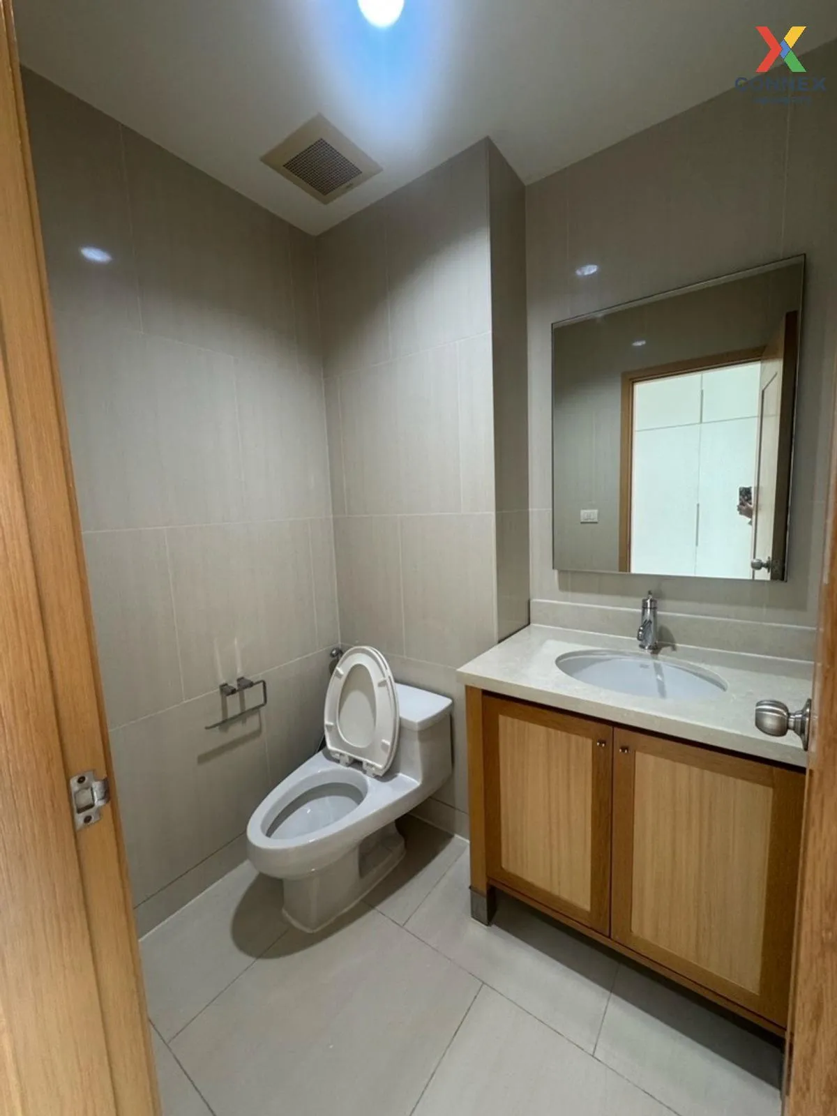 For Rent Condo , The Emporio Place , BTS-Phrom Phong , Khlong Toe