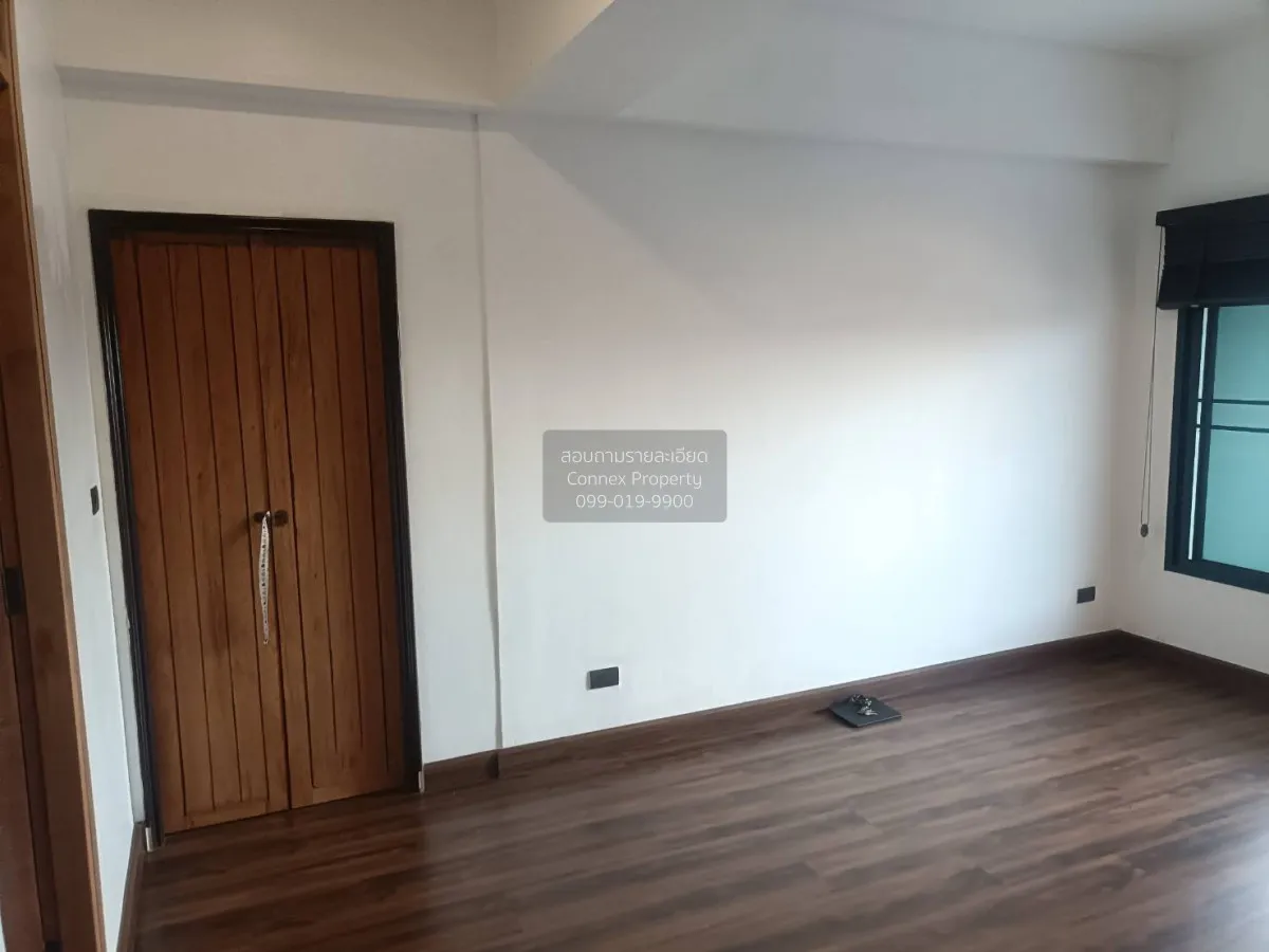 For Sale Condo , Premier Place Rama 9 , high floor , corner unit 