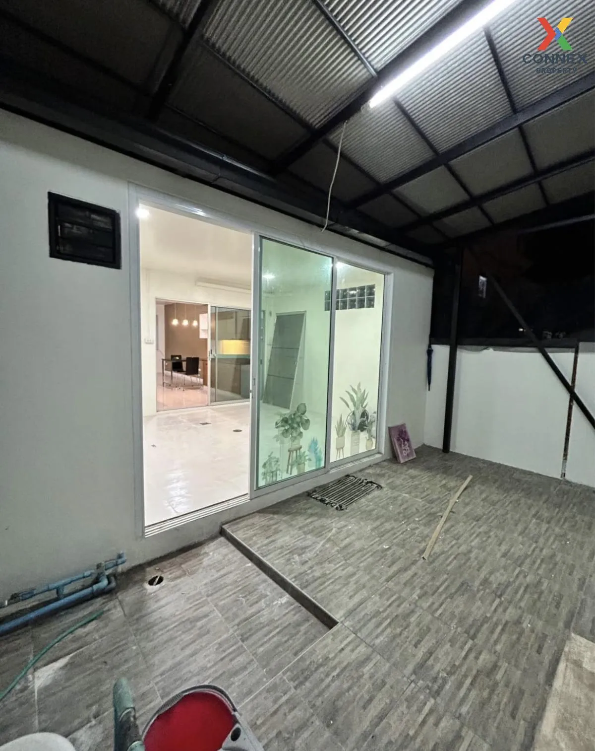 ขายทาวน์โฮม 3 ชั้น คันนายาว เขต คันนายาว กรุงเทพ CX-137493 2