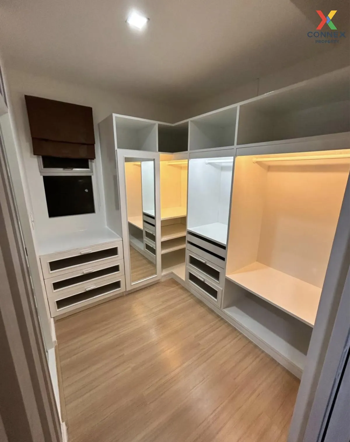 ขายทาวน์โฮม 3 ชั้น คันนายาว เขต คันนายาว กรุงเทพ CX-137493 4