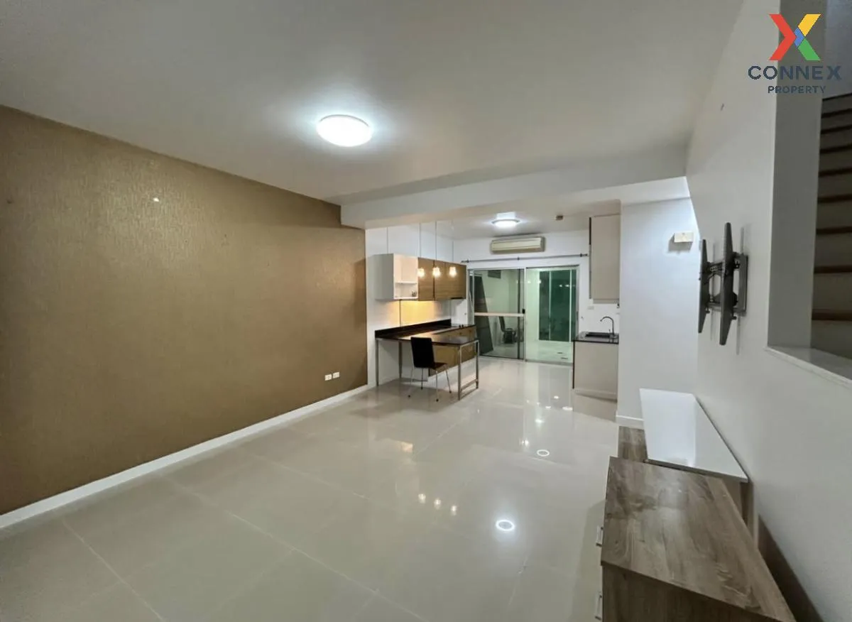 ขายทาวน์โฮม 3 ชั้น คันนายาว เขต คันนายาว กรุงเทพ CX-137493