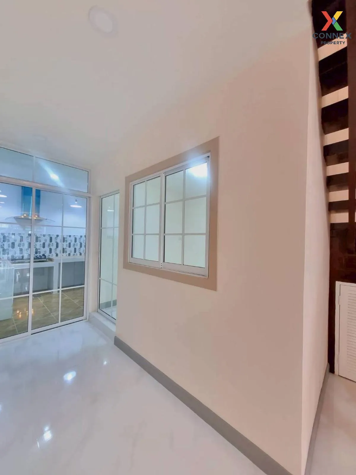 ขายทาวน์เฮ้าส์/ทาวน์โฮม  ดิเอมเมอรัลด์ พาร์ค 3 รีโนเวทใหม่ บางพลั