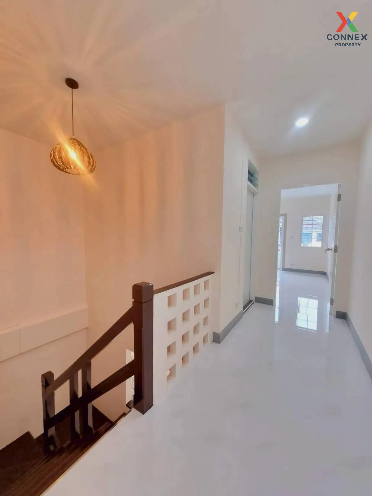 ขายทาวน์เฮ้าส์/ทาวน์โฮม  ดิเอมเมอรัลด์ พาร์ค 3 รีโนเวทใหม่ บางพลั