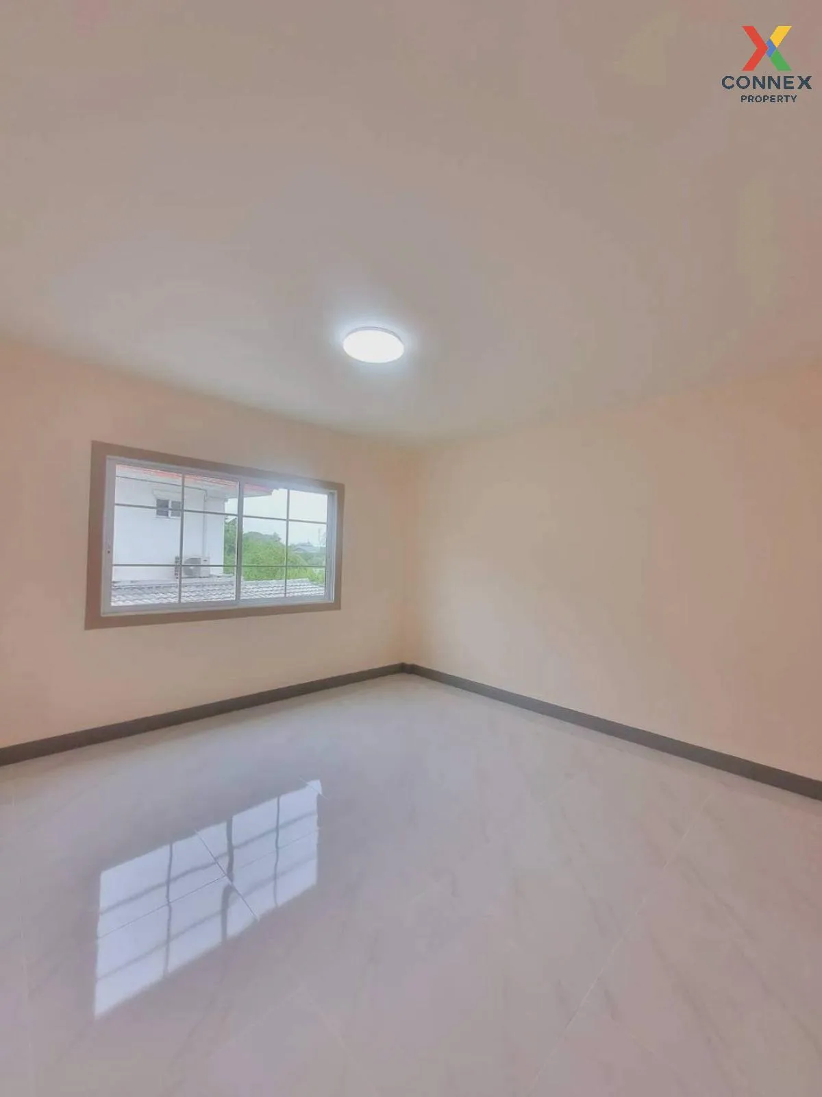 ขายทาวน์เฮ้าส์/ทาวน์โฮม  ดิเอมเมอรัลด์ พาร์ค 3 รีโนเวทใหม่ บางพลั