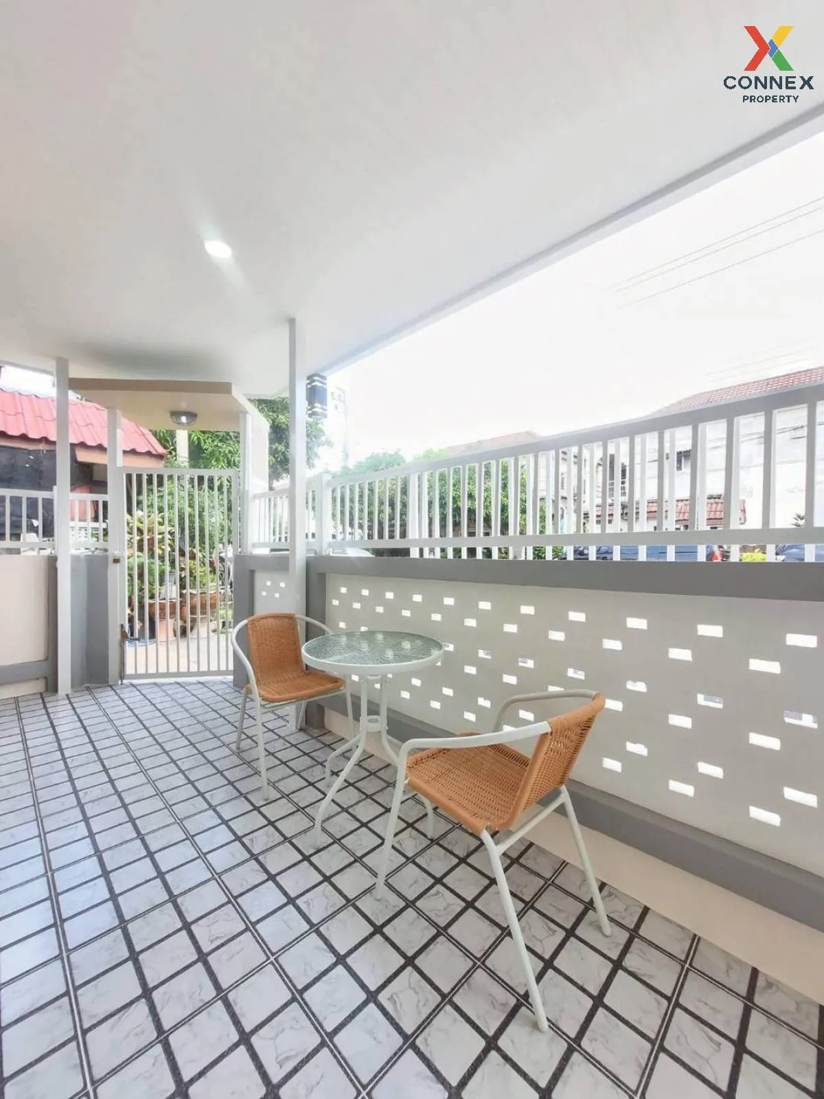 For Sale Townhouse/Townhome  , Baan Piyawararom 1 , newly renovat 3