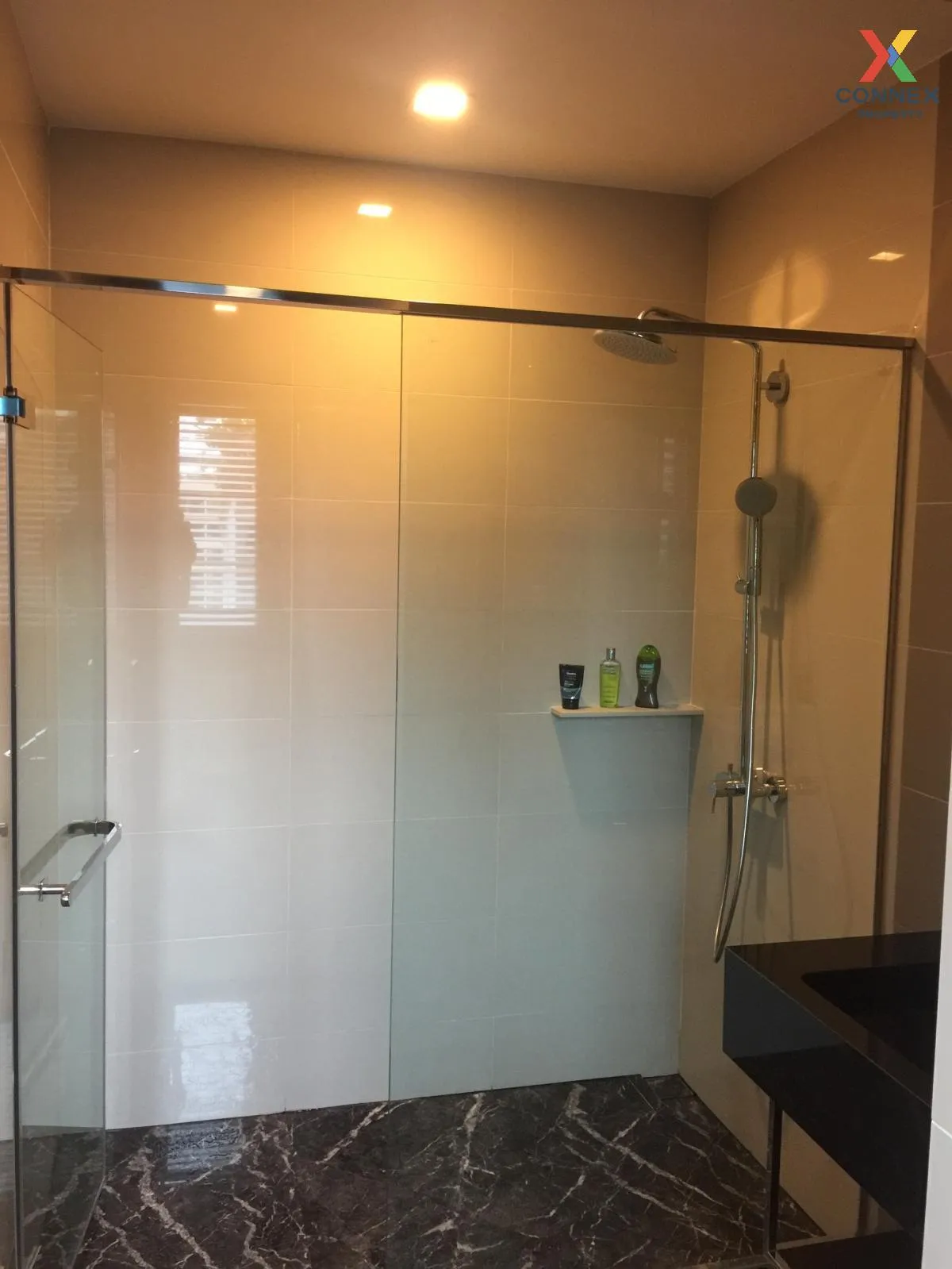 เช่าคอนโด  เอดจ์ สุขุมวิท 23 ห้องมุม BTS-อโศก คลองเตยเหนือ เขต วั