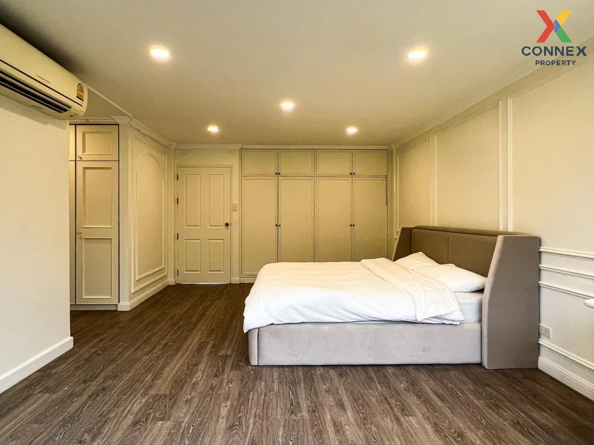 For Rent 4-storey townhouse, Soi Pridi Banomyong 37 , Khlong Tan 