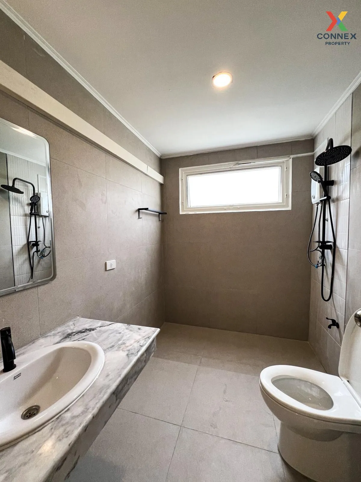 For Rent 4-storey townhouse, Soi Pridi Banomyong 37 , Khlong Tan 