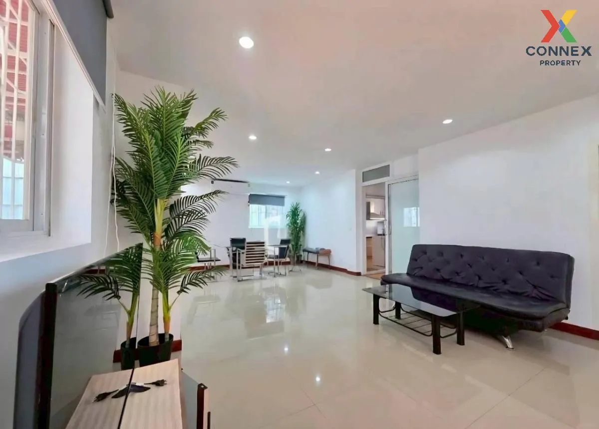 For Rent 2-storey detached house, Soi Sukhumvit Pattaya 36/1 , Mu 2