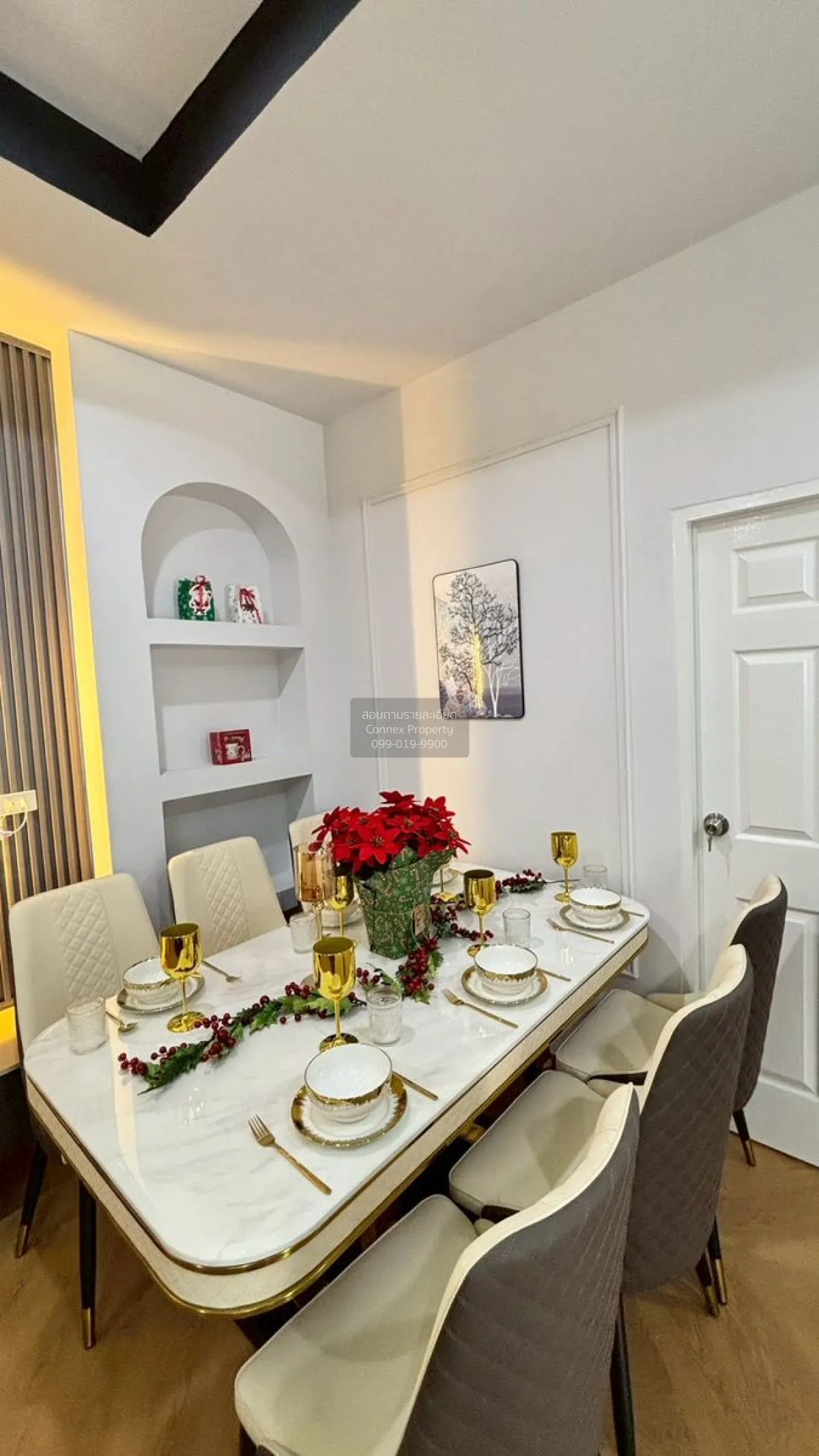 For Sale Townhouse/Townhome  , V - Alive Lumlukka-Klong 8 , corne