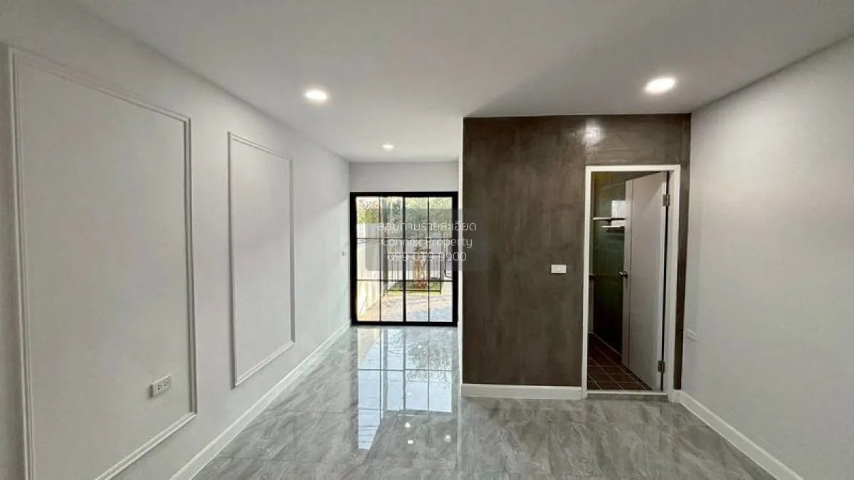 ขายทาวน์เฮ้าส์/ทาวน์โฮม  วี - อไลฟ์ ลำลูกกา คลอง 8 ห้องมุม รีโนเว