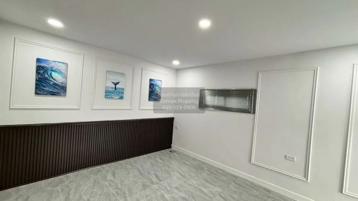 For Sale Townhouse/Townhome  , V - Alive Lumlukka-Klong 8 , corne