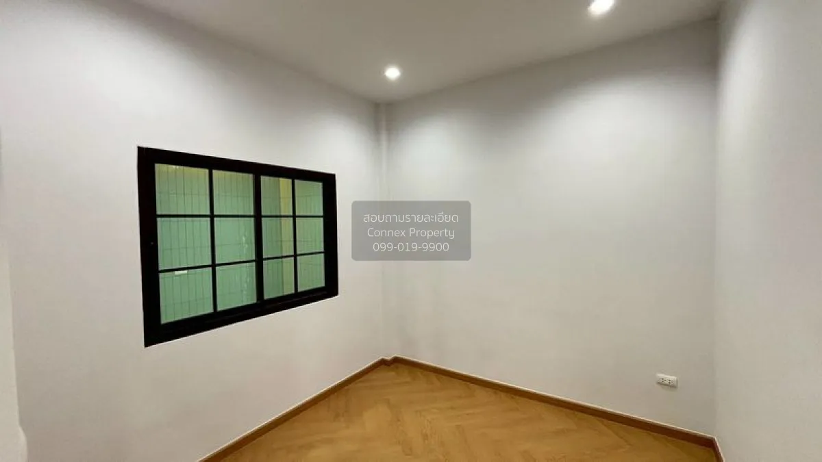 ขายทาวน์เฮ้าส์/ทาวน์โฮม  วี - อไลฟ์ ลำลูกกา คลอง 8 ห้องมุม รีโนเว