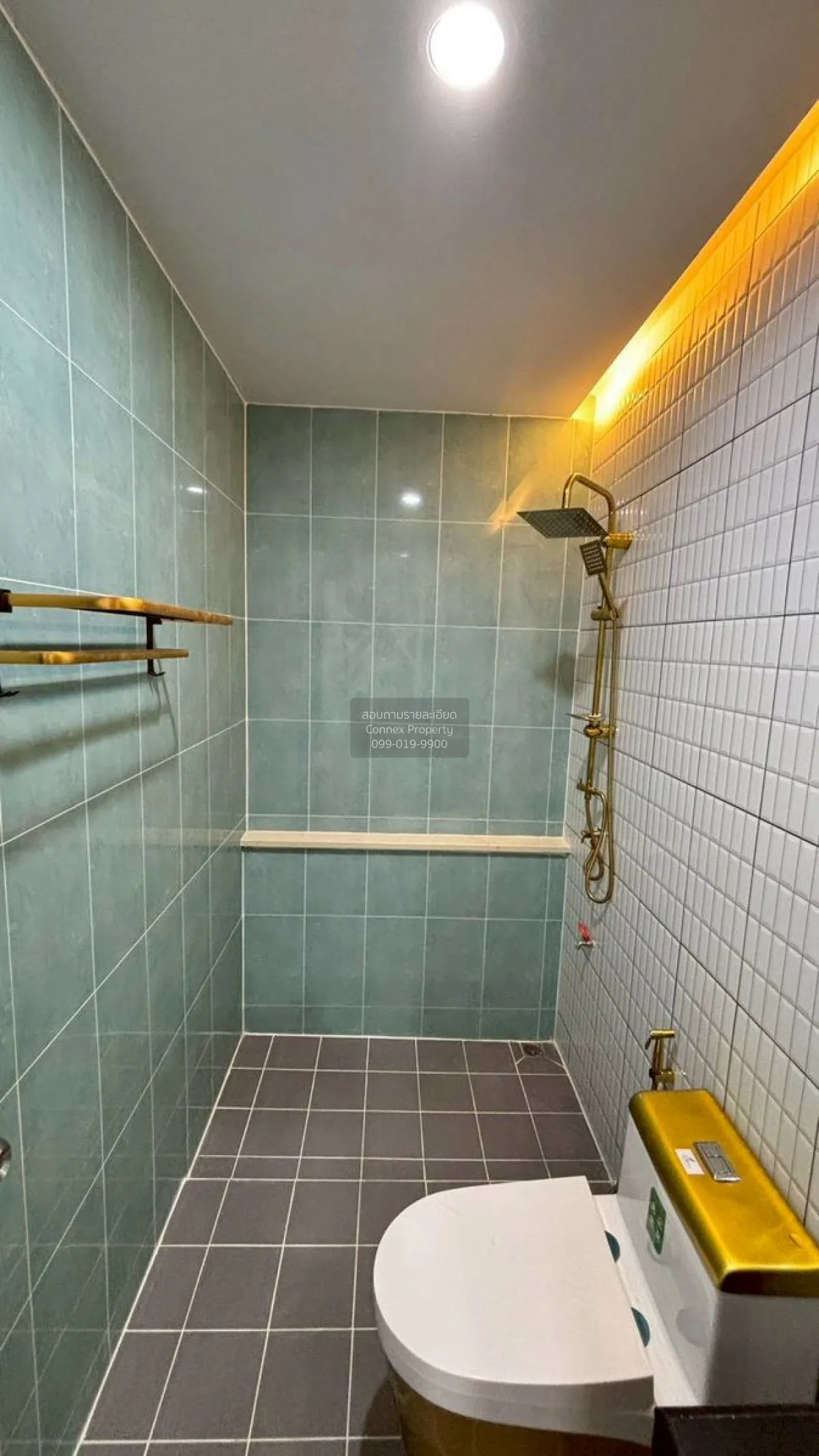 ขายทาวน์เฮ้าส์/ทาวน์โฮม  วี - อไลฟ์ ลำลูกกา คลอง 8 ห้องมุม รีโนเว