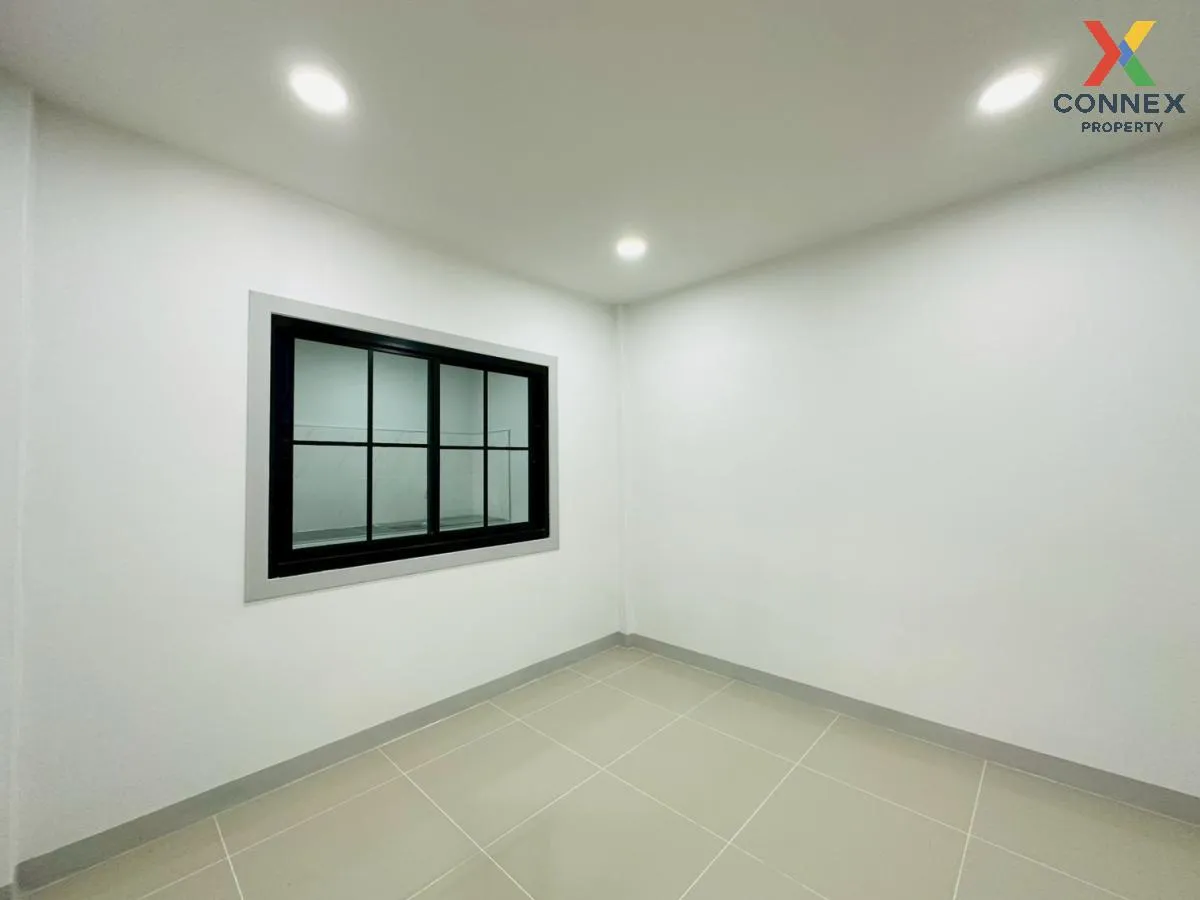 For Sale Townhouse/Townhome  , Baan Buathong 4 Baan Kluay-Sai Noi