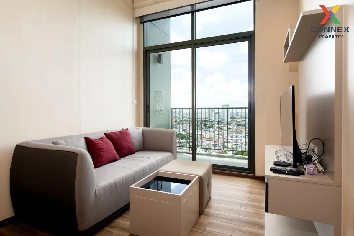 For Sale Condo , TEAL Sathorn - Taksin , high floor , BTS-Wongwia 3