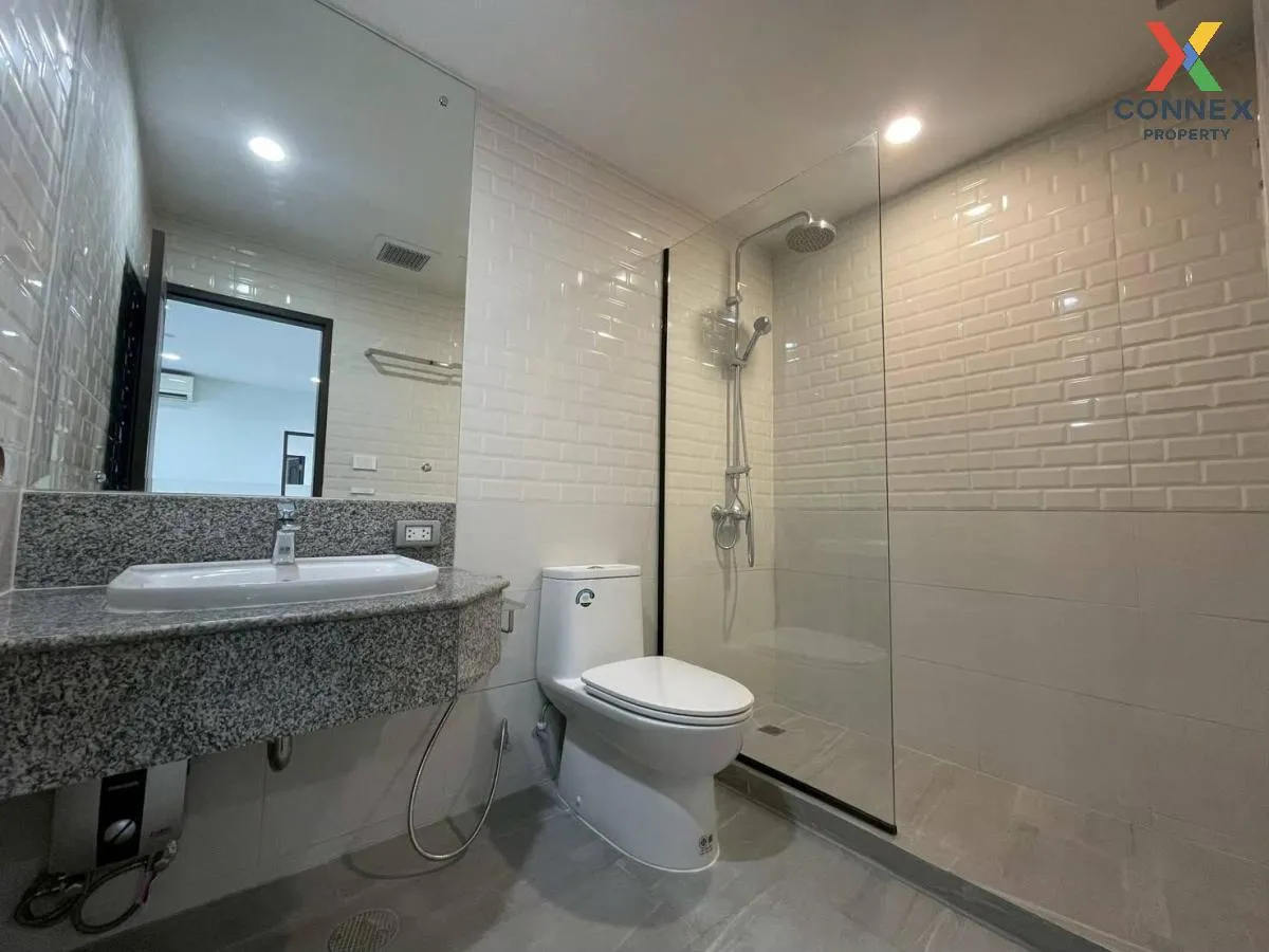 For Rent Condo , Sathorn House , BTS-Saint Louis , Silom , Bang R