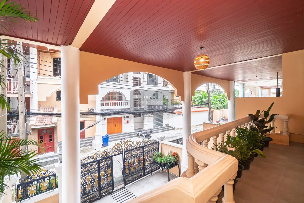 เช่าโฮมออฟฟิศ  ไวท์ แมนชั่น BTS-ทองหล่อ คลองตันเหนือ เขต วัฒนา กร