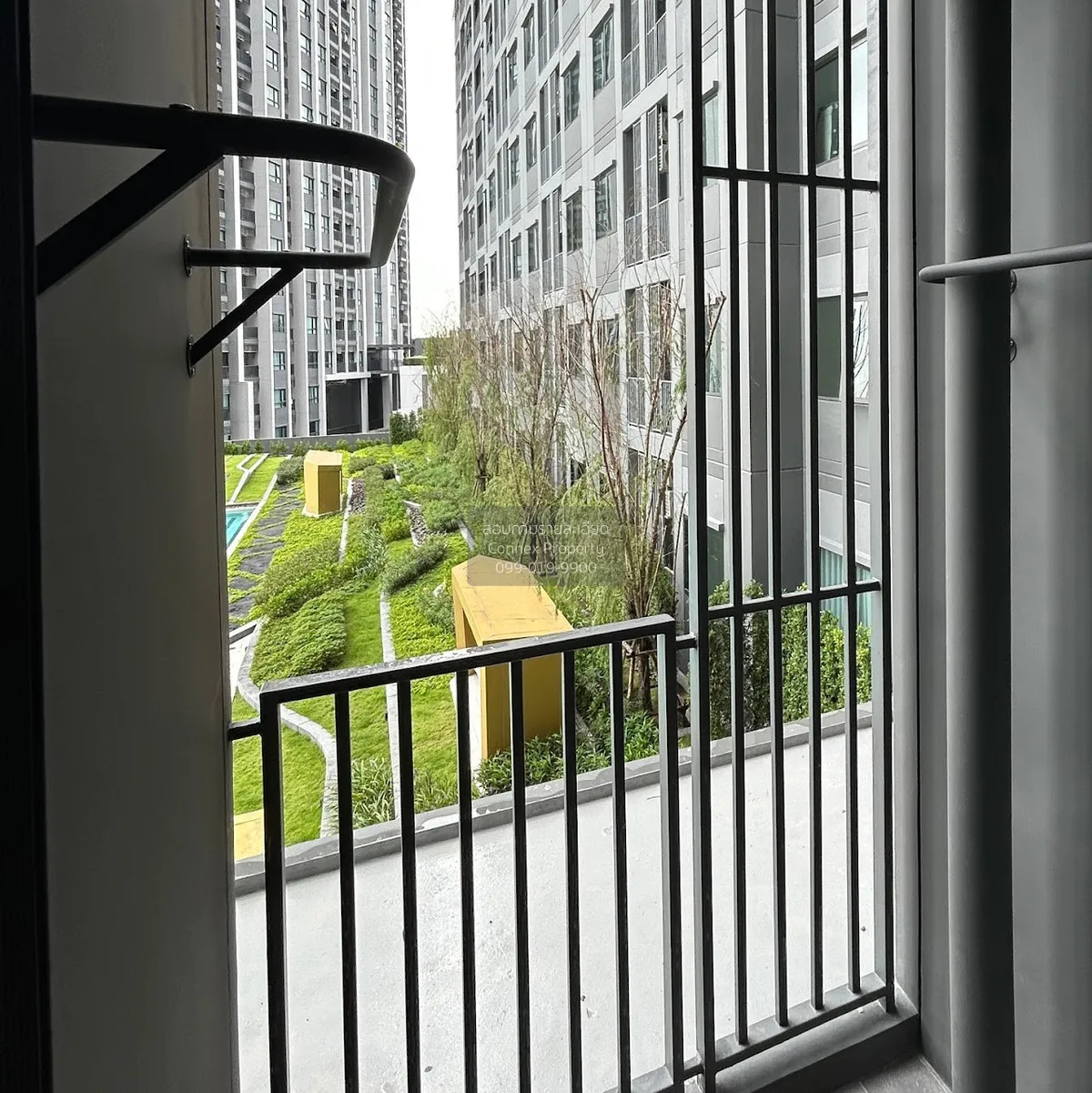 เช่าคอนโด  เฟล็กซี่ เมกะ สเปซ บางนา MRT-ศรีเอี่ยม (สายสีเหลือง) บ