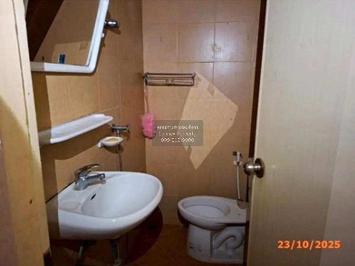 For Sale 2 - storey townhouse area 448 square meters Phra Khanong