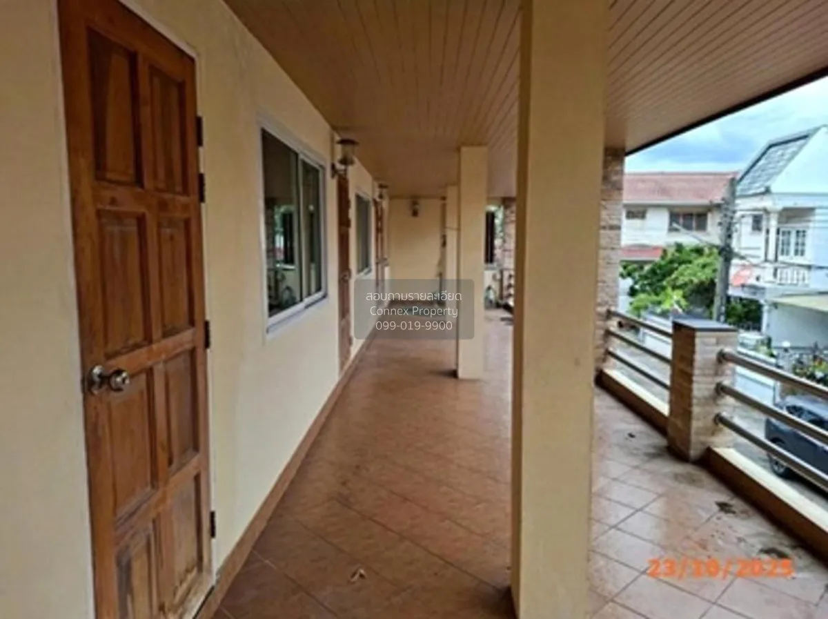 For Sale 2 - storey townhouse area 448 square meters Phra Khanong