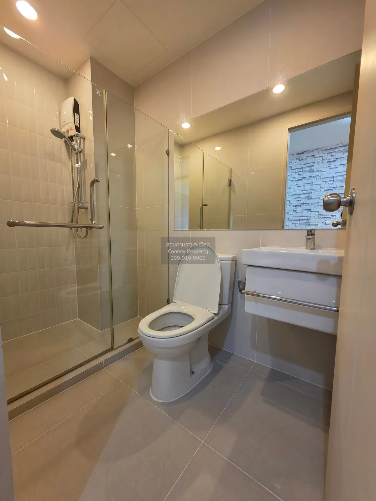 For Rent Condo , Life Asoke , MRT-Phetchaburi , Bang Kapi , Huai 