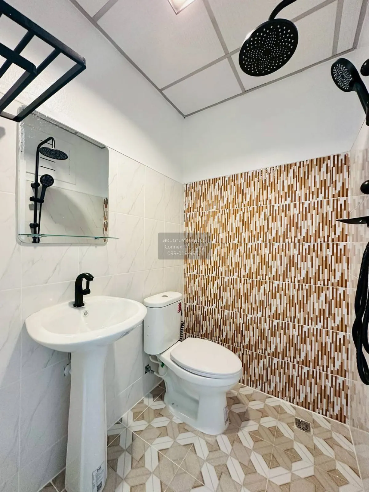 ขายทาวน์เฮ้าส์/ทาวน์โฮม  บ้านปิยวรารมย์ 1 รีโนเวทใหม่ บางบัวทอง บ