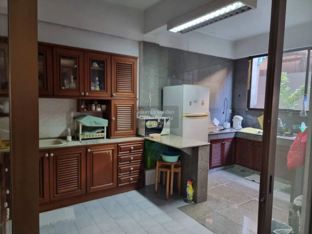 For Sale 4-storey townhouse, Soi Lat Phrao 94 , Phlapphla , Wang 