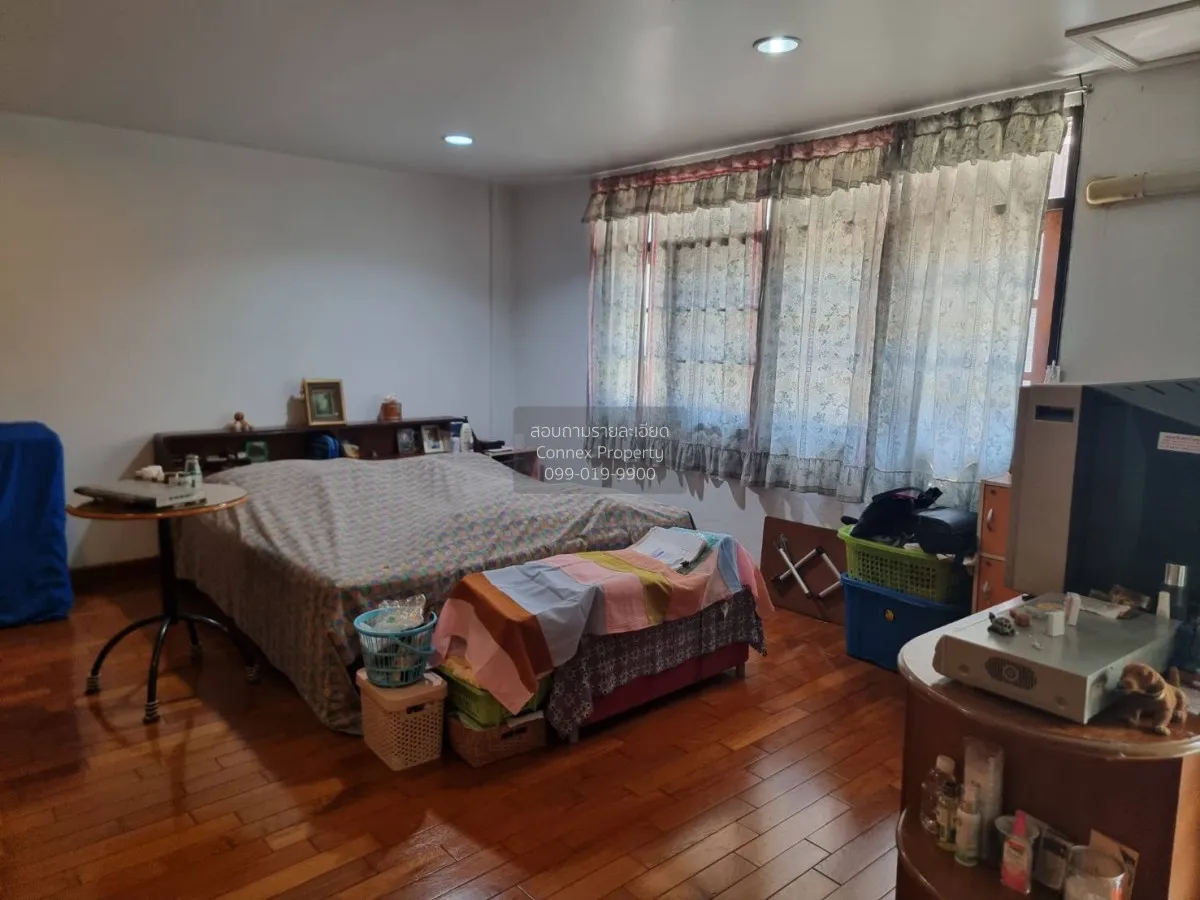 For Sale 4-storey townhouse, Soi Lat Phrao 94 , Phlapphla , Wang 