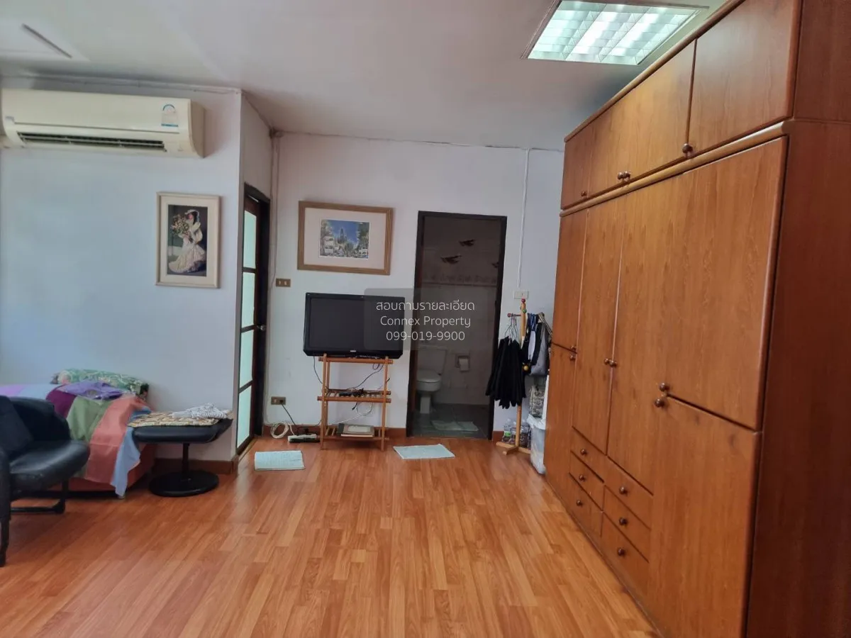 For Sale 4-storey townhouse, Soi Lat Phrao 94 , Phlapphla , Wang 