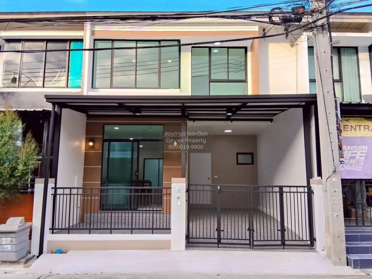 For Sale Townhouse/Townhome  , The Villa Bangbuathong , newly ren 1