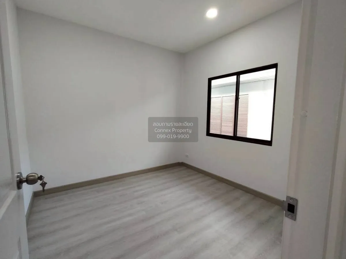 For Sale Townhouse/Townhome  , The Villa Bangbuathong , newly ren