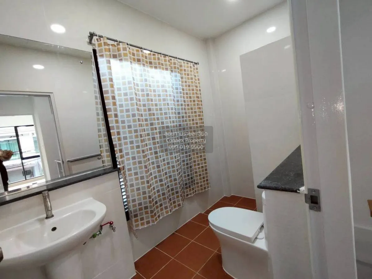 For Sale Townhouse/Townhome  , The Villa Bangbuathong , newly ren