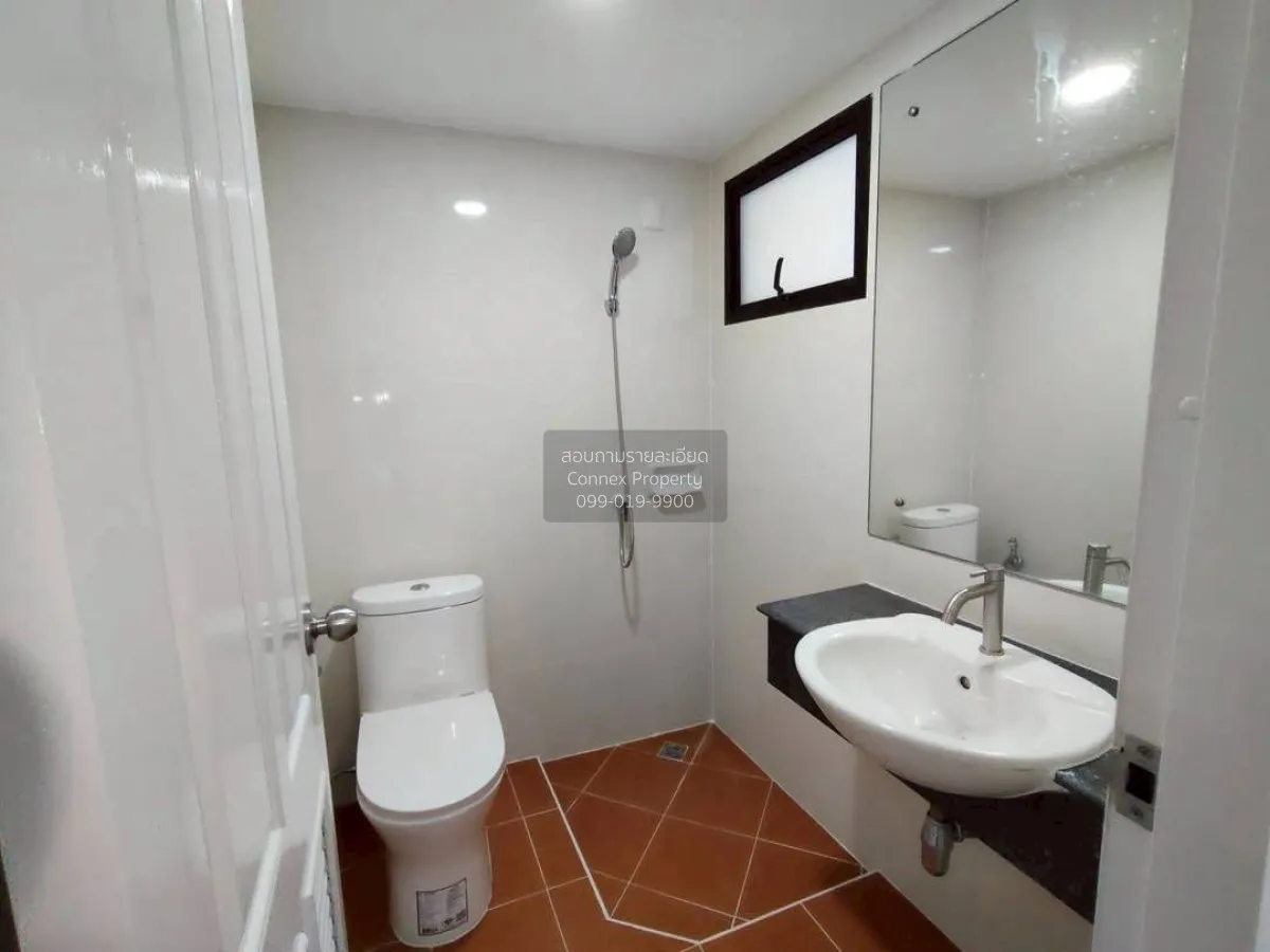For Sale Townhouse/Townhome  , The Villa Bangbuathong , newly ren