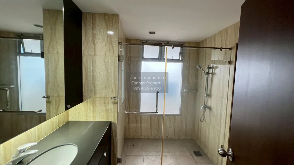 For Sale Condo , Newton Tower , high floor , BTS-Nana , Khlong To