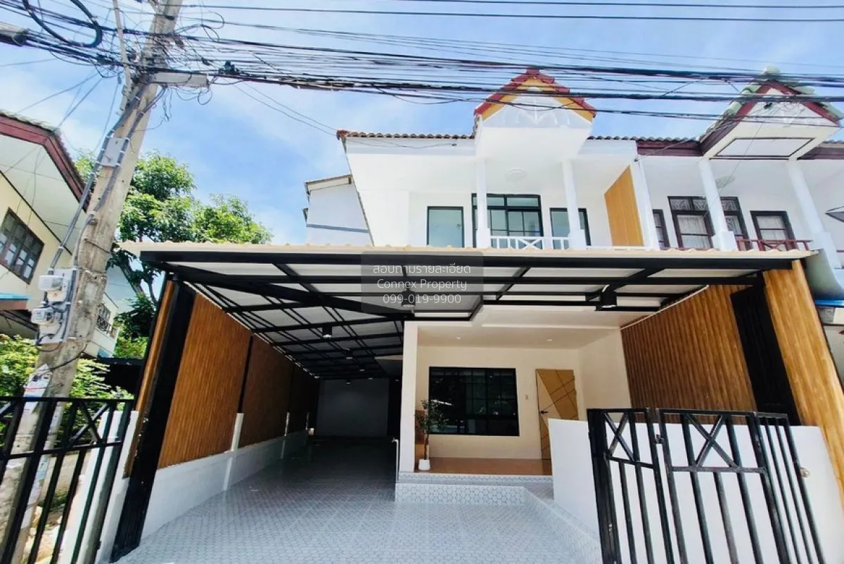 For Sale Townhouse/Townhome  , Suthawee (Soi Phon Sawang) , newly 1