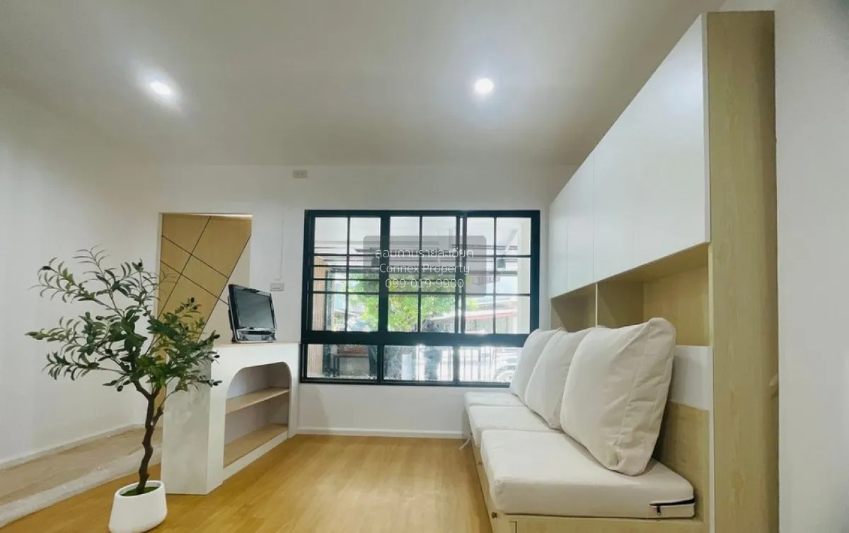 For Sale Townhouse/Townhome  , Suthawee (Soi Phon Sawang) , newly