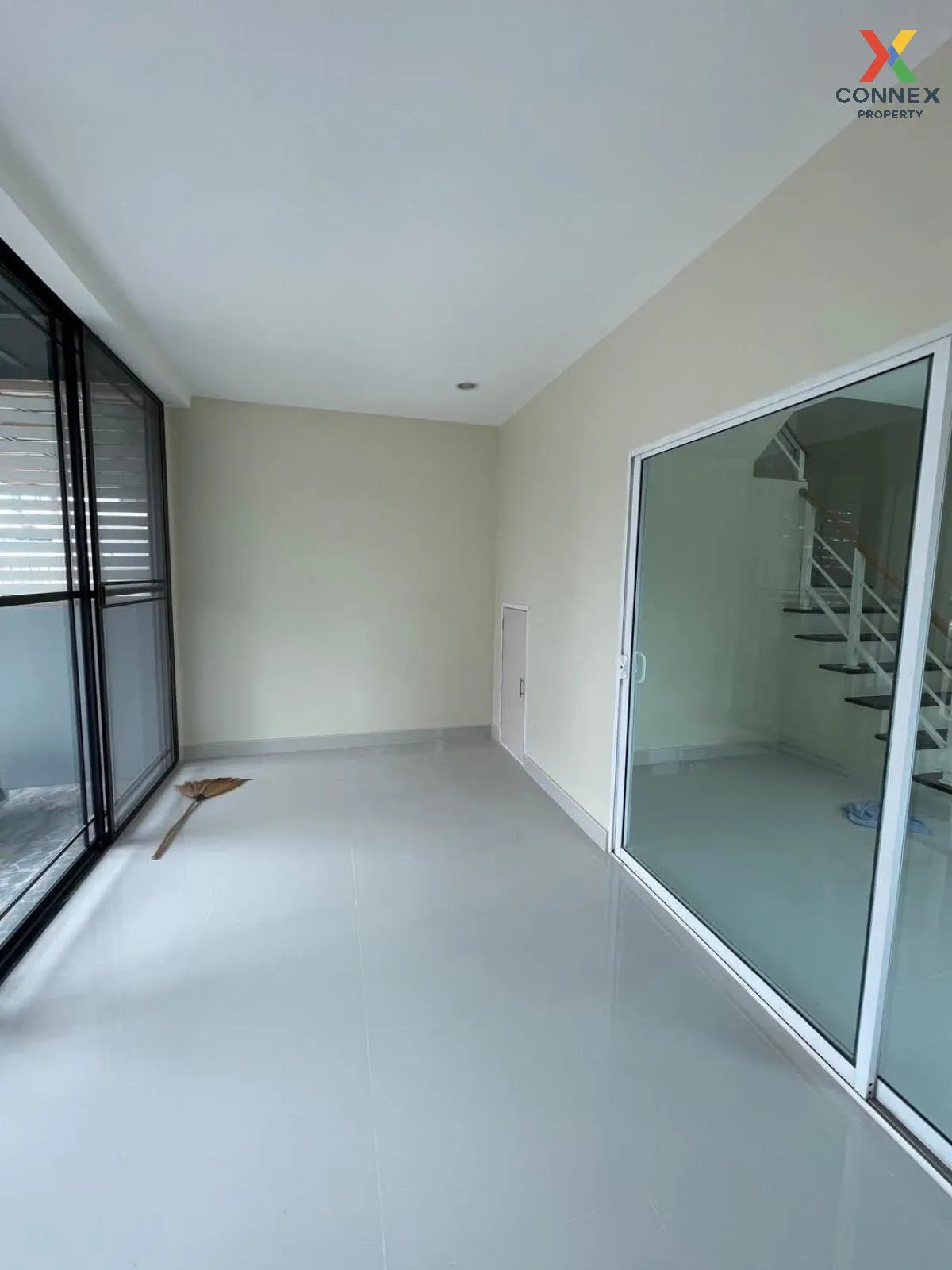 ขายทาวน์เฮ้าส์/ทาวน์โฮม  วิลเลต ซิตี้ พัฒนาการ 38 MRT-กลันตัน (สา