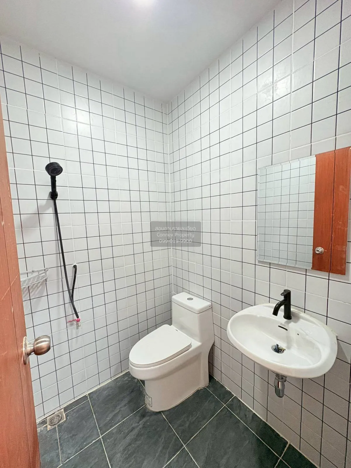 ขายทาวน์เฮ้าส์/ทาวน์โฮม  บ้านบุศรินทร์ จันทร์ทองเอี่ยม รีโนเวทใหม