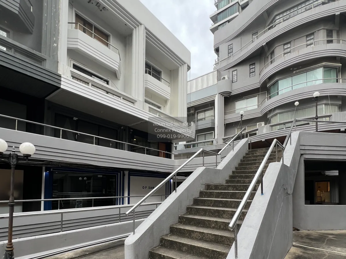 ขายอาคารสำนักงาน  พาร์คอเวนิว ห้องริมใน 2 คูหา ขายพร้อมผู้เช่า เอ