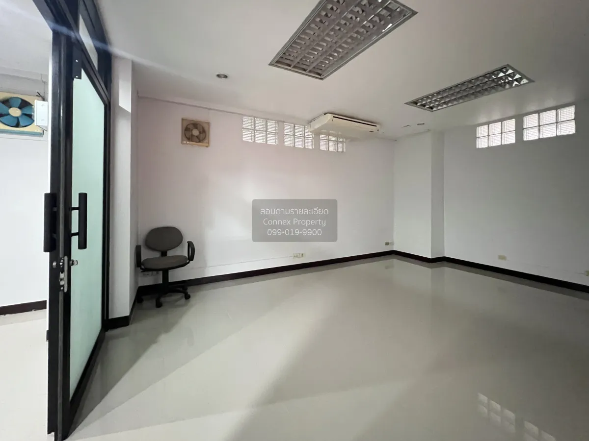 ขายอาคารสำนักงาน  พาร์คอเวนิว ห้องริมใน 2 คูหา ขายพร้อมผู้เช่า เอ