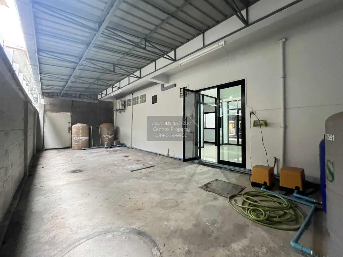 ขายอาคารสำนักงาน  พาร์คอเวนิว ห้องริมใน 2 คูหา ขายพร้อมผู้เช่า เอ