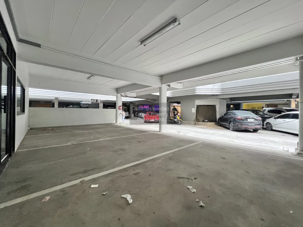 ขายอาคารสำนักงาน  พาร์คอเวนิว ห้องริมใน 2 คูหา ขายพร้อมผู้เช่า เอ