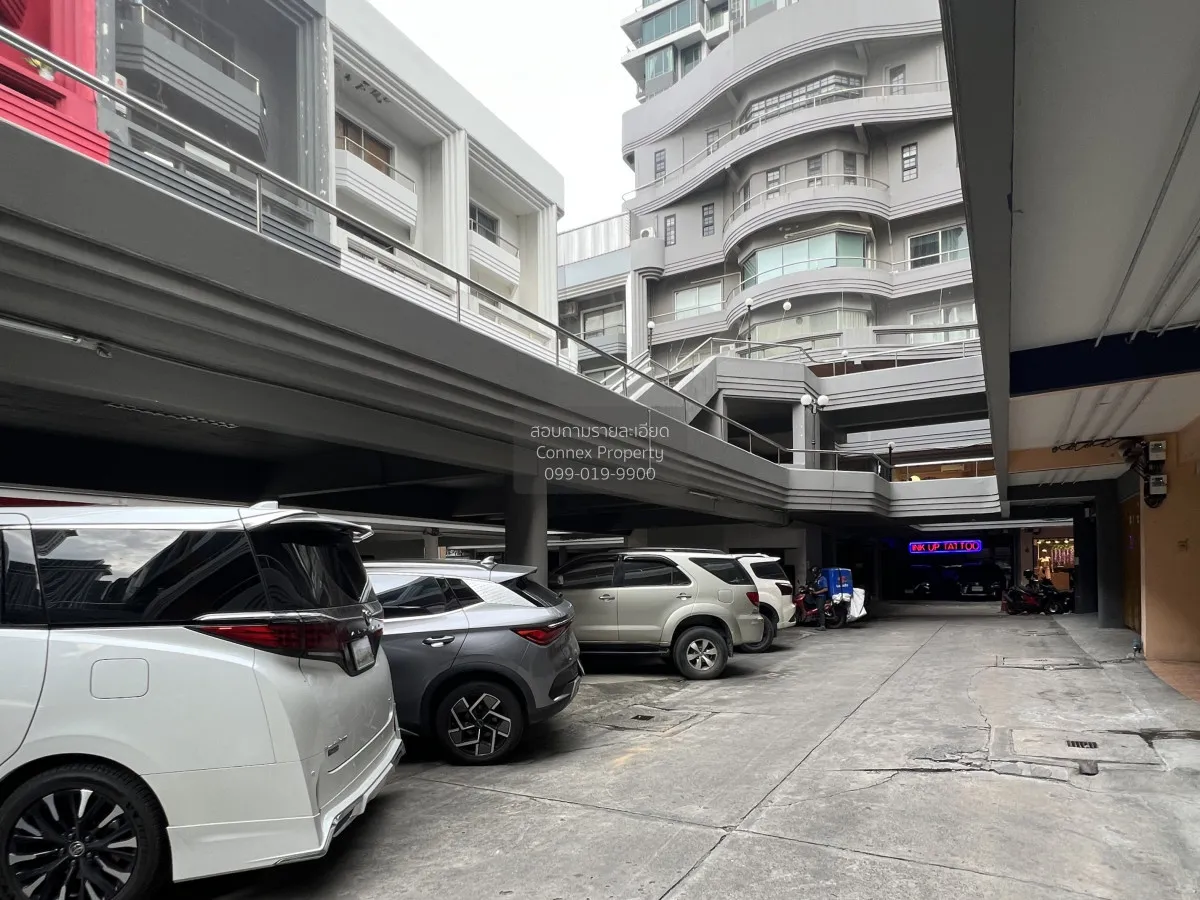 ขายอาคารสำนักงาน  พาร์คอเวนิว ห้องริมใน 2 คูหา ขายพร้อมผู้เช่า เอ